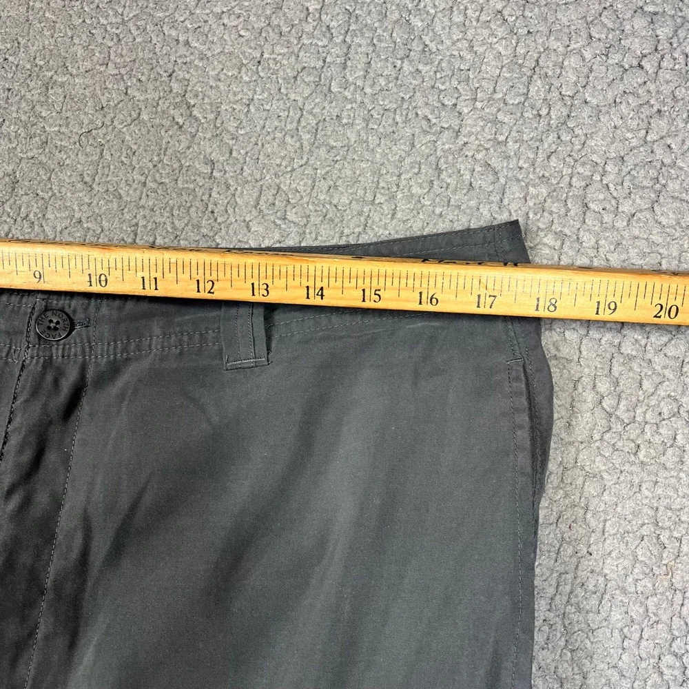 The North Face Mens Gray Hiking Cargo Pants Size 36 Straight Leg Outdoor Utility
